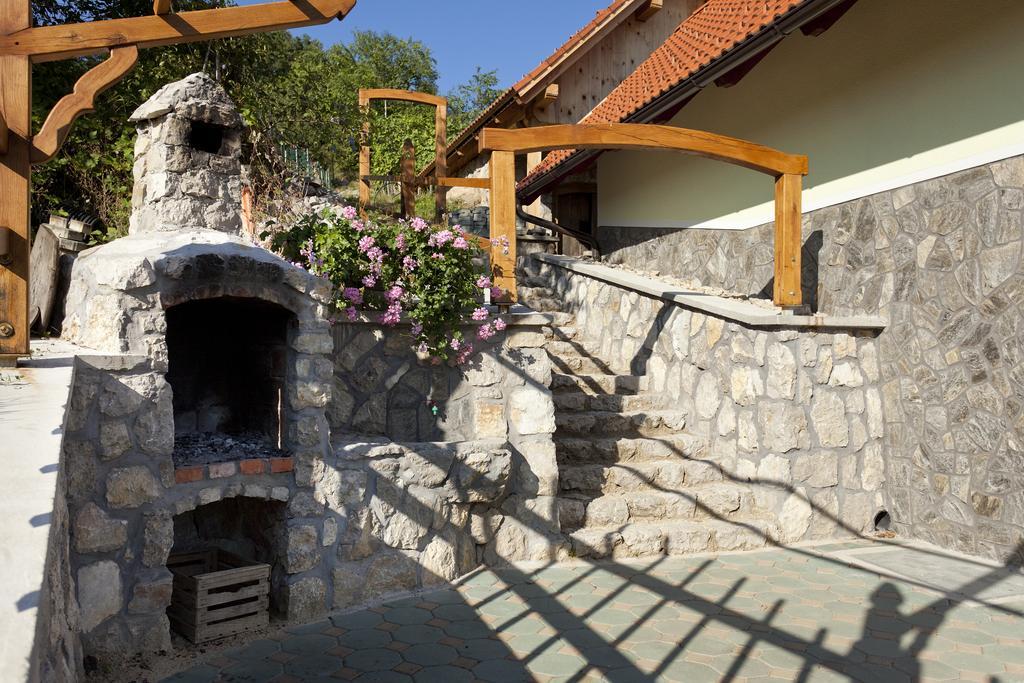 Vineyard Cottage Lustek Novo Mesto Dış mekan fotoğraf