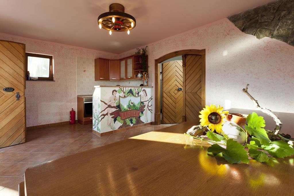 Vineyard Cottage Lustek Novo Mesto Oda fotoğraf